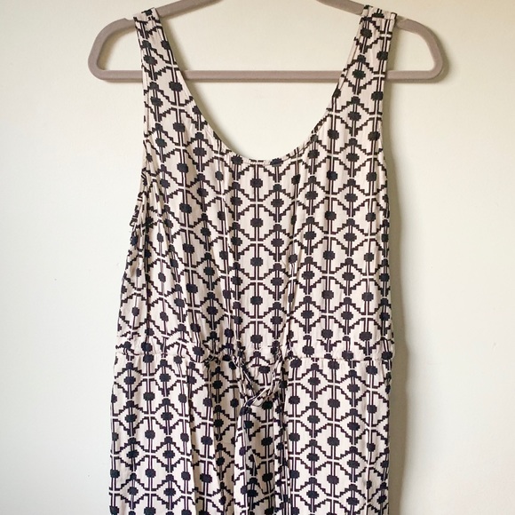 Forever 21 black and white sun dress - Picture 1 of 4